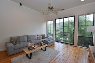 118 McGowen St in Houston, TX - Building Photo - Building Photo
