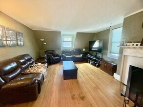 81 Church St in Newton, MA - Building Photo - Building Photo