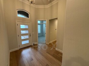 1908 Charles St in Pea Ridge, AR - Foto de edificio - Building Photo