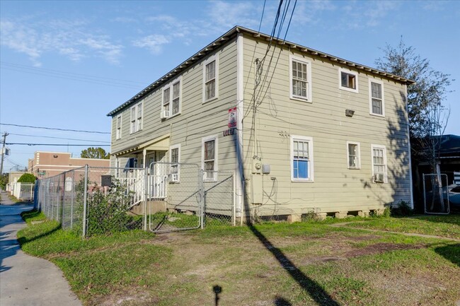 Cesar Chavez Rooming House in Houston, TX - Building Photo - Building Photo