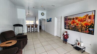 3926 SW 48th Ave in Pembroke Park, FL - Building Photo - Building Photo