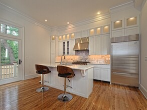 46 Follen St, Unit 46 in Cambridge, MA - Building Photo - Building Photo