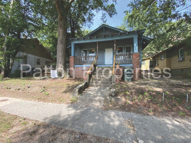 property at 2221 Greene St