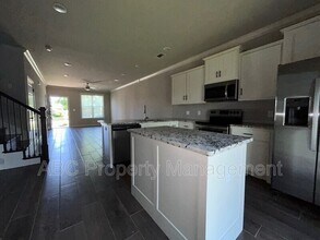 3205 SW Hillstone Ave in Bentonville, AR - Building Photo - Building Photo