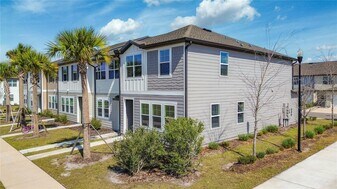 373 Grand Pne Ln in St. Cloud, FL - Building Photo