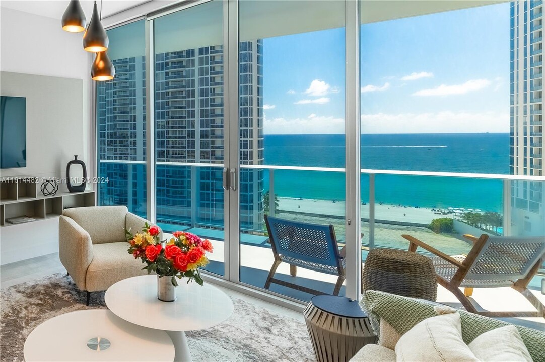 17550 Collins Ave in Sunny Isles Beach, FL - Building Photo