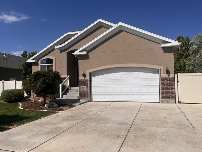 property at 801 North Devonshire Drive