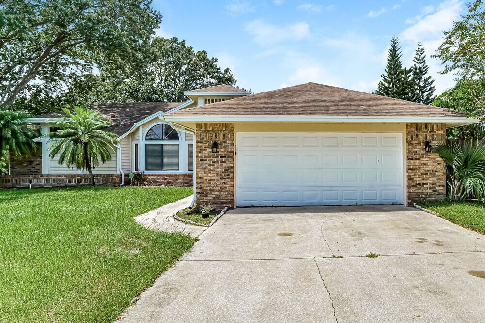 3130 Erskine Dr in Oviedo, FL - Foto de edificio