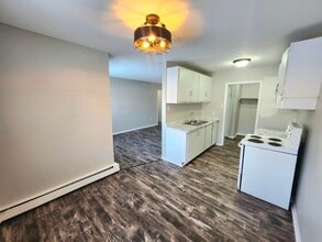 1 Reading Crescent in Saint John, NB - Building Photo - Building Photo