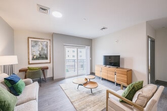 Lyberty Green Apartments in Falmouth, MA - Foto de edificio - Interior Photo