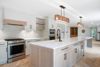 625 Woodland Dr in Blacksburg, VA - Building Photo - Building Photo