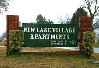 New Lake Village Apartments in Henryetta, OK - Building Photo - Building Photo