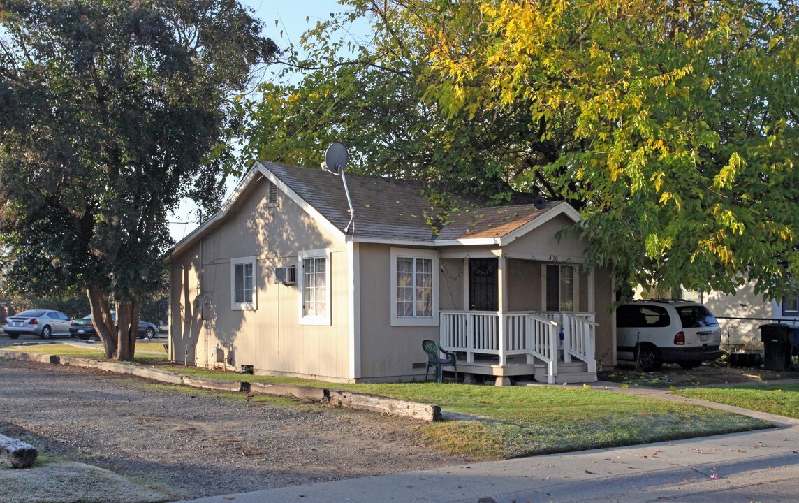 420-430 Haggin Ave in Sacramento, CA - Foto de edificio