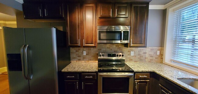 565 W Hancock Ave in Athens, GA - Building Photo - Building Photo