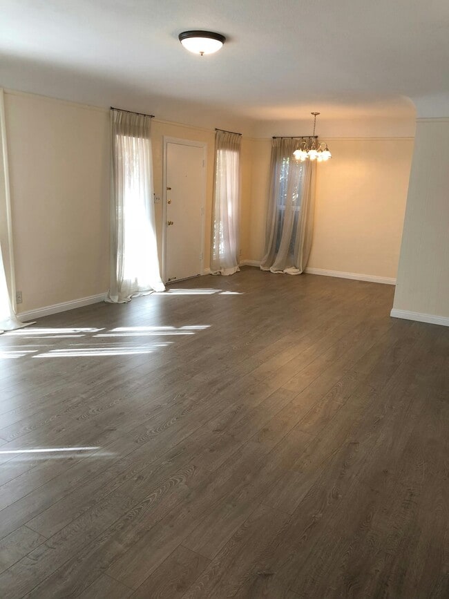 516-516 N Olive Ave in Alhambra, CA - Building Photo - Building Photo