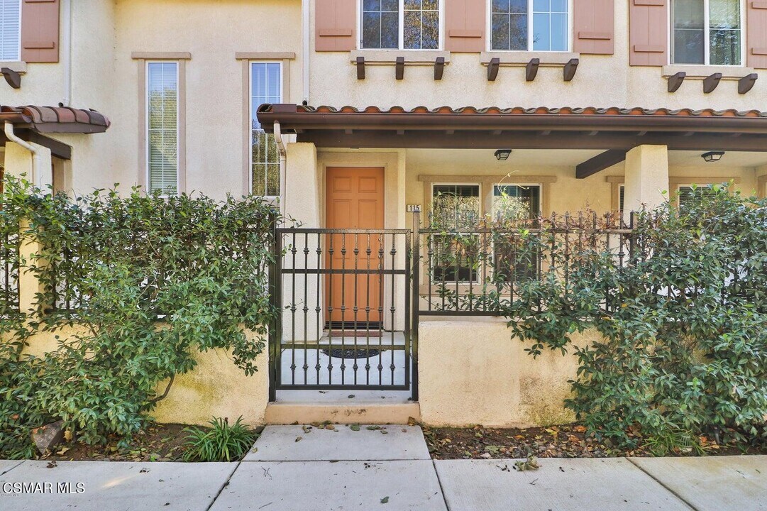 115 Via Aldea in Thousand Oaks, CA - Building Photo