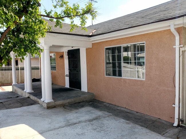 615 N Oxford Ave in Los Angeles, CA - Building Photo - Building Photo