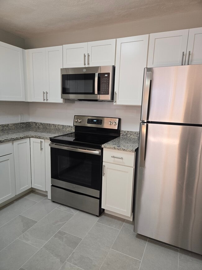 268 Grove St, Unit 6