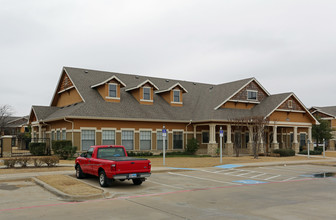 Pecan Creek on McKinney Apartments in Denton, TX - Building Photo - Building Photo