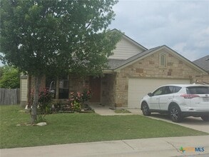 102 Gregory Cove in Burnet, TX - Building Photo - Building Photo