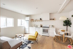 1946-1944 Preston Ave in Los Angeles, CA - Building Photo