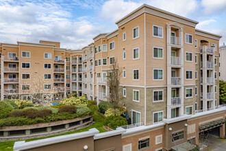 Ballard Place Condominiums in Seattle, WA - Building Photo - Building Photo