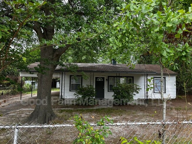 property at 1813 Alder Dr