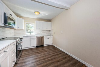 1104 E Genesee St in Tampa, FL - Building Photo - Building Photo