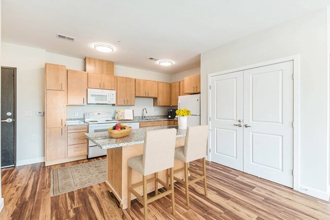 Avery Landing Apartments in Greenville, SC - Foto de edificio - Building Photo