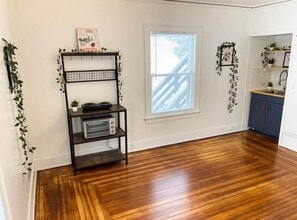 3721 Cottage Grove Ave in Des Moines, IA - Building Photo - Building Photo