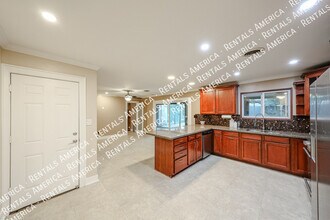 1424 N Gene Ave in Tempe, AZ - Foto de edificio - Building Photo