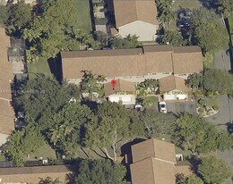 9102 SW 113th Pl Cir E in Miami, FL - Building Photo