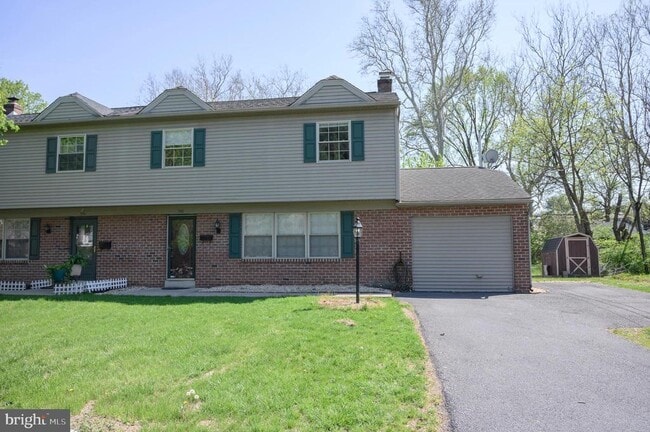 property at 948 Homeland Dr