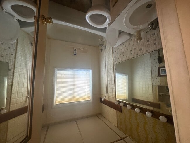 1323 Cedar St in Centralia, IL - Building Photo - Building Photo