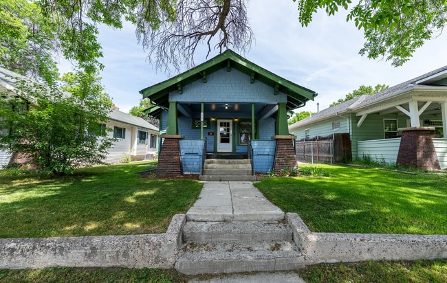 property at 1805 2nd Ave N
