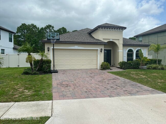 property at 1343 Musgrass Cir