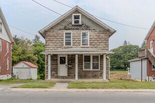 425 E Howard St in Bellefonte, PA - Building Photo