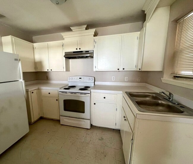 6905 Sun Dr in Pharr, TX - Foto de edificio - Building Photo