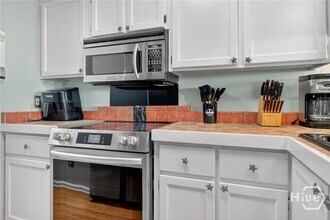 1 Center St, Unit 2 in Tybee Island, GA - Foto de edificio - Building Photo