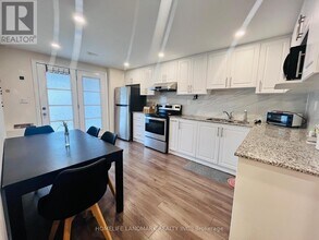 21 Plantain Ln in Richmond Hill, ON - Building Photo - Building Photo