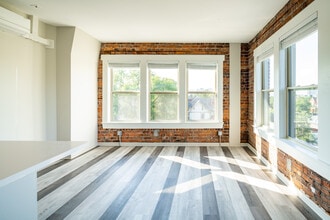 The Lindley in Detroit, MI - Building Photo - Interior Photo