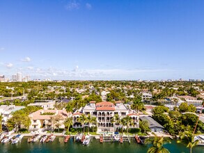 Vela Vista Condominiums in Fort Lauderdale, FL - Foto de edificio - Building Photo