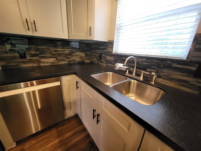 property at 30 Rdg Crk Dr