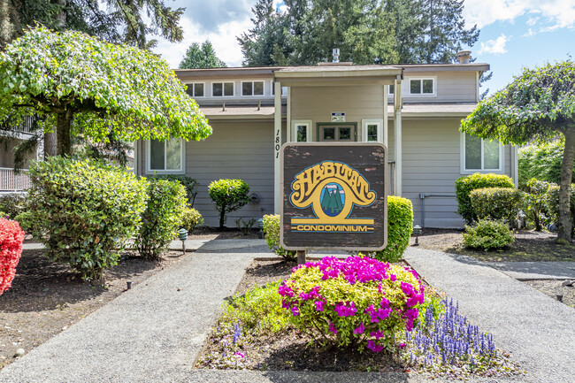 Habitat Condominium in Federal Way, WA - Building Photo - Building Photo