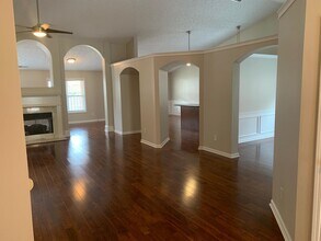 1002 Simonton Glen Dr SE in Lawrenceville, GA - Building Photo - Building Photo