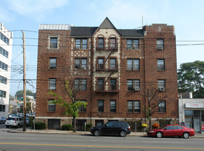 737 Yonkers Ave in Yonkers, NY - Building Photo - Building Photo