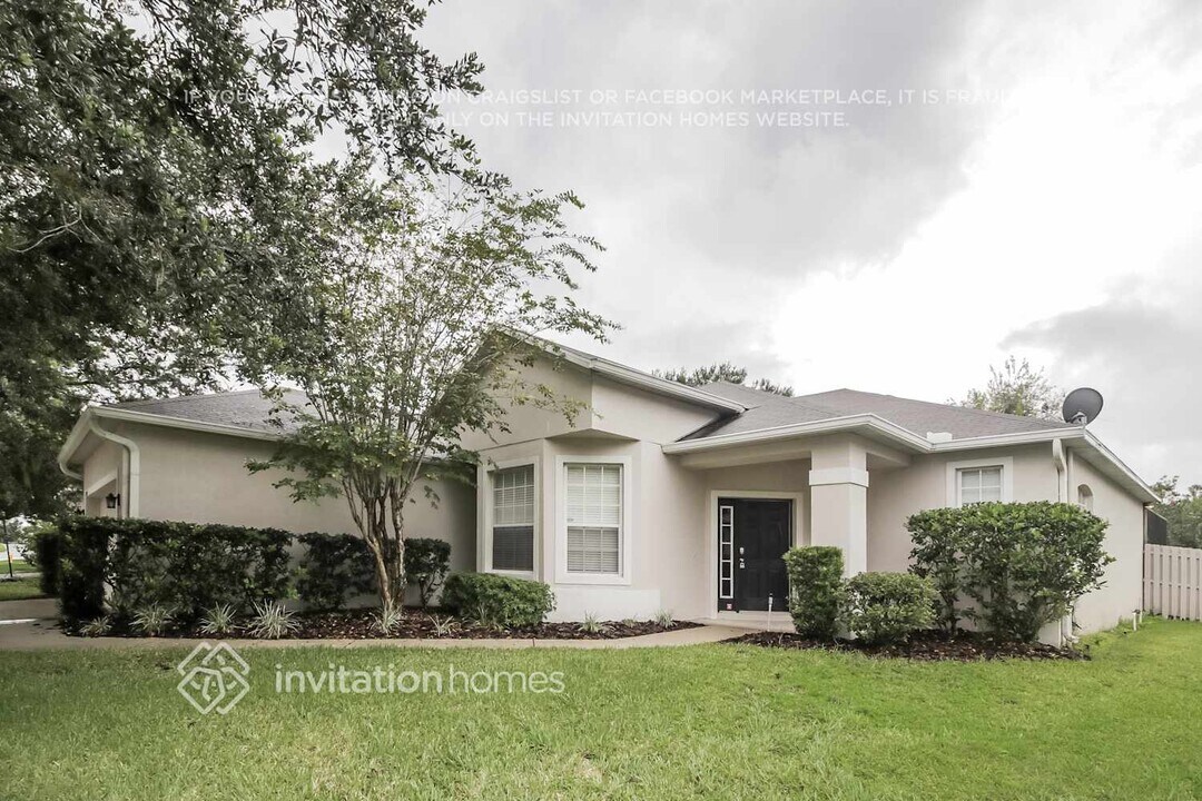 5390 Red Leaf Ct in Oviedo, FL - Building Photo