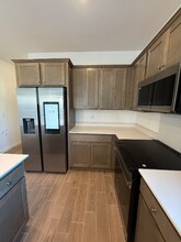 12621 Caminos St in Bakersfield, CA - Building Photo - Building Photo