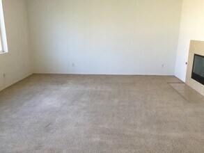 44523 Byron St in Lancaster, CA - Building Photo - Building Photo