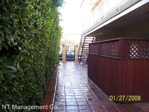 12750 Matteson Ave-Unit -Apt 3 in Los Angeles, CA - Building Photo - Building Photo